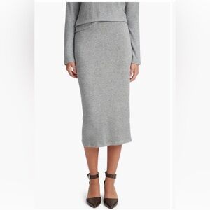 CeCe Women’s gray sweater skirt NEW size large